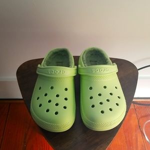 Crocs womens sherpa lined crocs